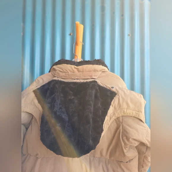 Columbia Men's Tan Puffer Jacket - Picture 13 of 14